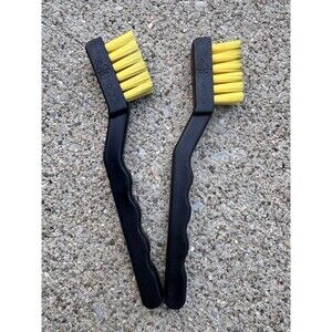 Menda 35688 Dissipative Brush, 1-1/4 In L Brush Yellow, Carbon Loaded Lot 2 READ